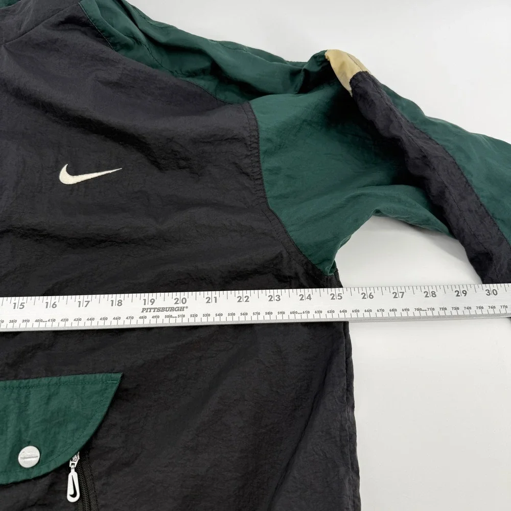 Nike vintage windbreaker